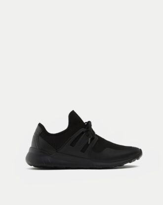 Sock sneakers with side pieces
