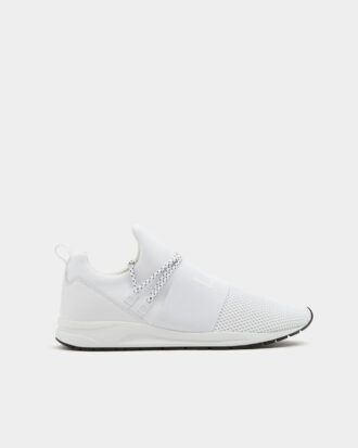 Soft elastic sneakers